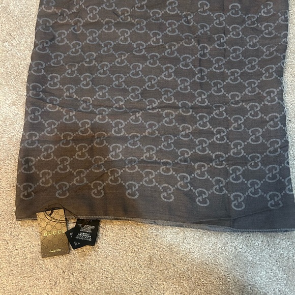 NWT GUCCI GG LOGO MONOGRAMMED WOOL AND SILK SCARF BROWN - Picture 2 of 4